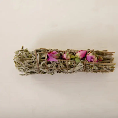 Salbei-Bündel mit Rosen | Natürliches Räucherwerk