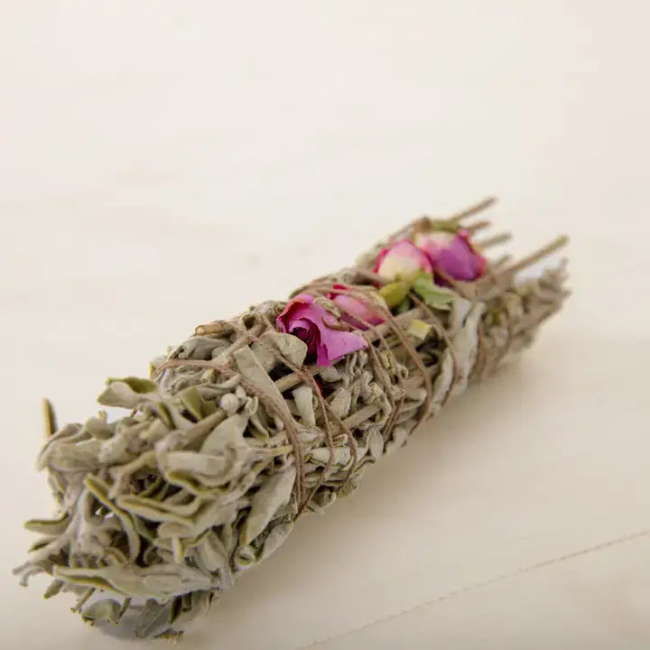 Salbei-Bündel mit Rosen | Natürliches Räucherwerk