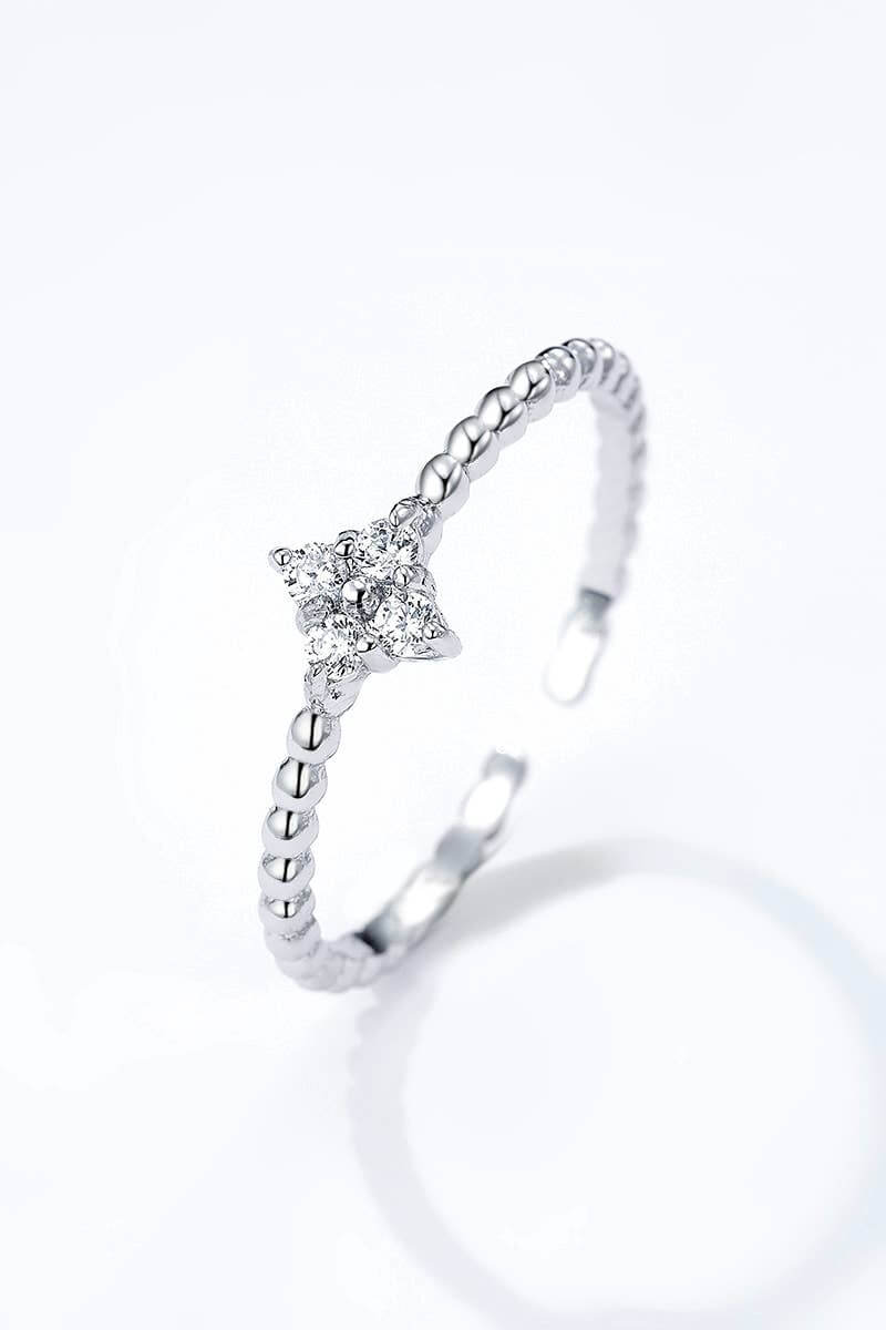 Mini-Kleeblatt-Ring mit Strasssteinen aus Edelstahl 424AQ132: Gold